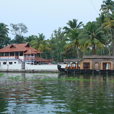 Hôtel Chaandhni Lake View à Alappuzha Extérieur photo